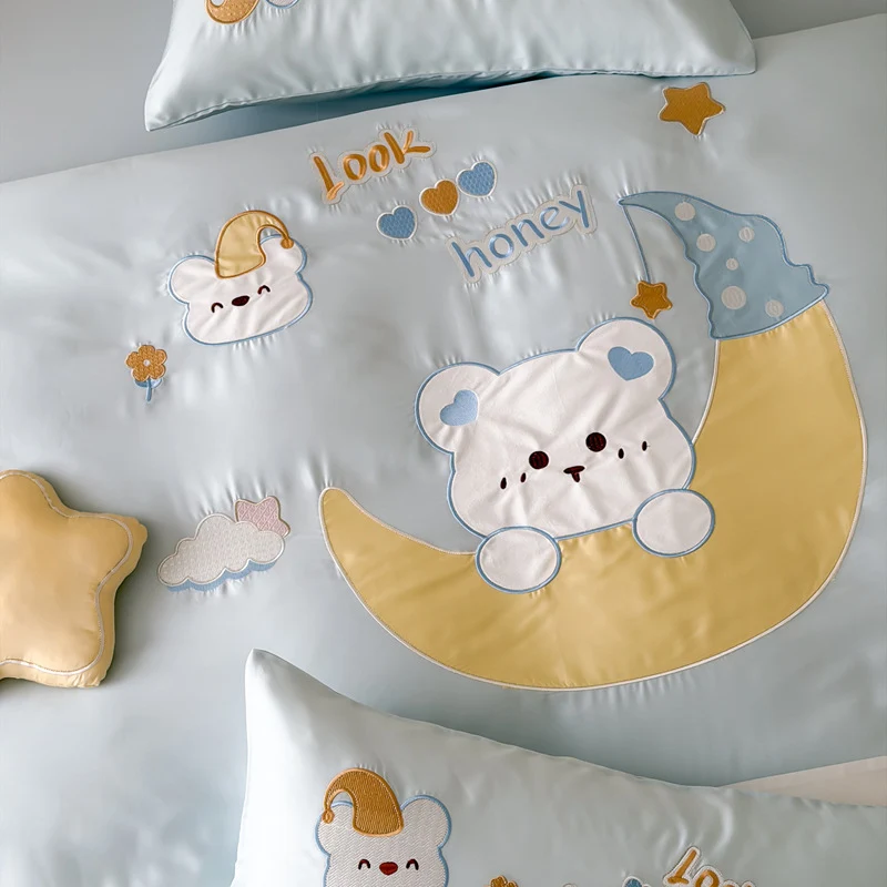 Kinder-Bettwäsche-Set aus Baumwollsatin mit applizierter Mond- und Bärenapplikation, gesteppter Bettdecke Karnz