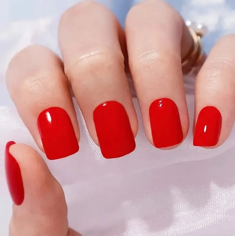 Stilvolle Glänzende Nagellack Karnz