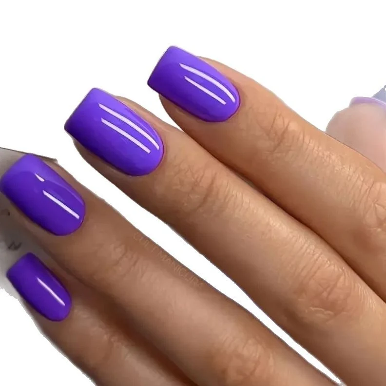 Stilvolle Glänzende Nagellack Karnz