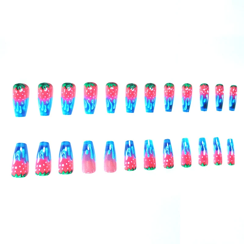 Erdbeer-inspirierten Acryl-Nageldesign Karnz