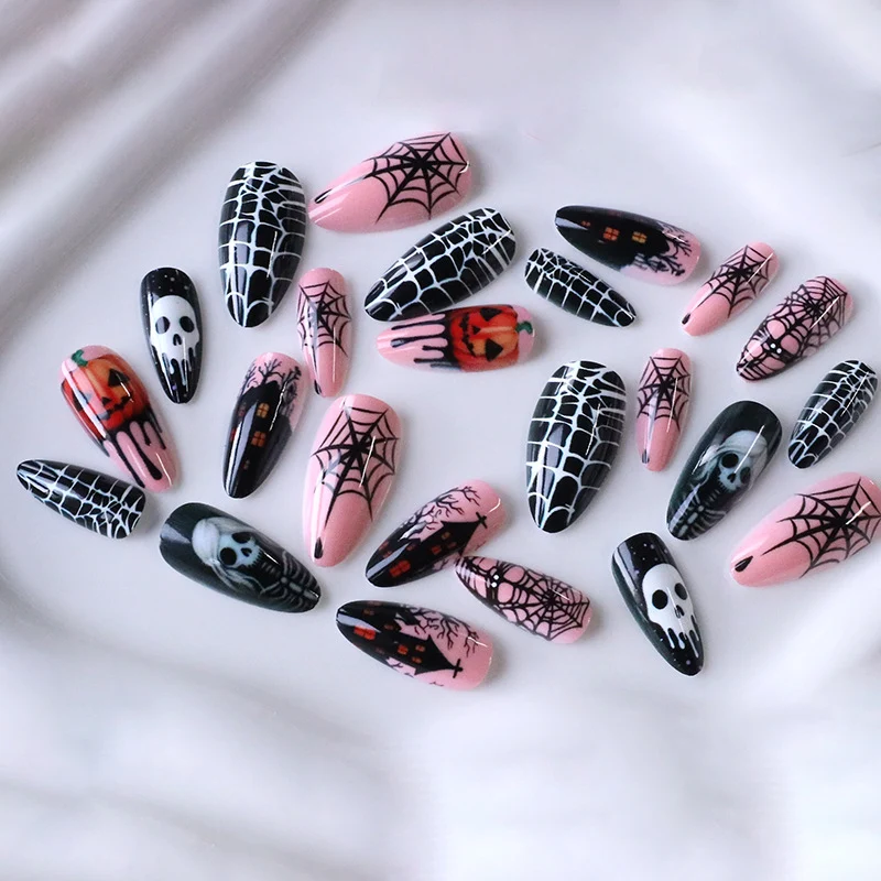 Spooky Halloween Themen Nagelkunst Karnz