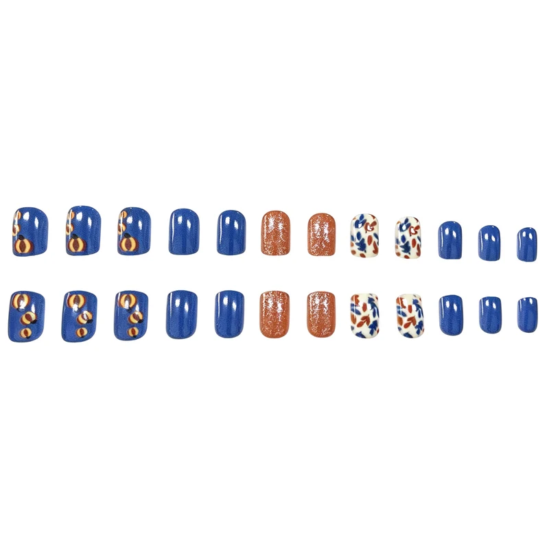 Saisonales Blattdesign Nagelkunst Karnz