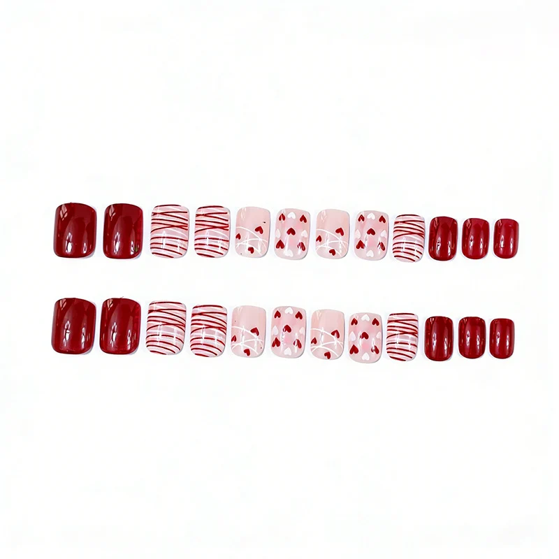 Romantische Herz-Themen-Nagelkunst-Verzierungen Karnz