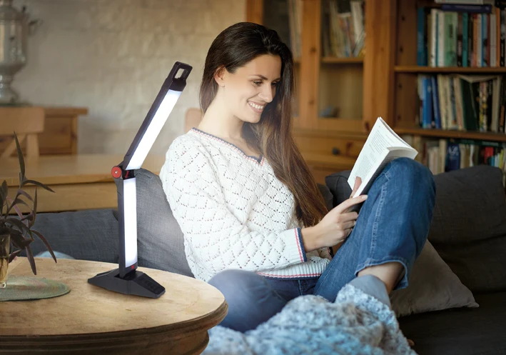 4-in-1 Arbeitsleuchte mit Standfuß