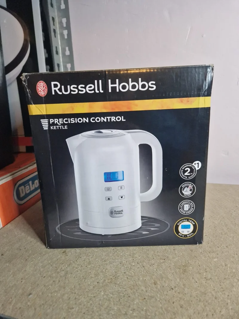 Russell Hobbs Wasserkocher LCD Display Warmhaltefunktion 1,7L 2200W