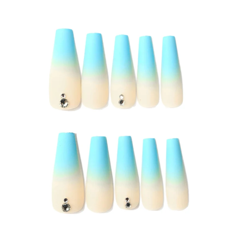 Ombre Acryl-Nagelerweiterungen mit Strass-Akzenten Karnz