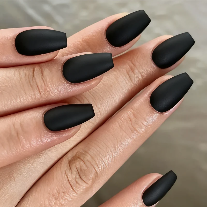 Matte Finish Stiletto-Nagelverlängerungen Karnz