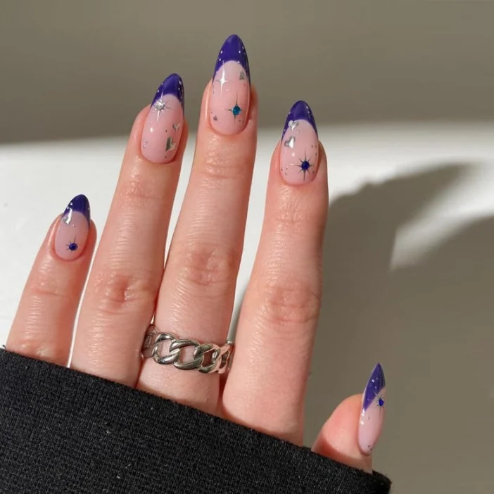 Luxuriöse Stiletto-Nagelverbesserungen Karnz
