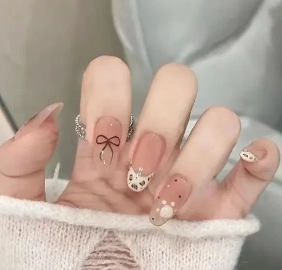 Luxus dekorative Nagelkunst Karnz