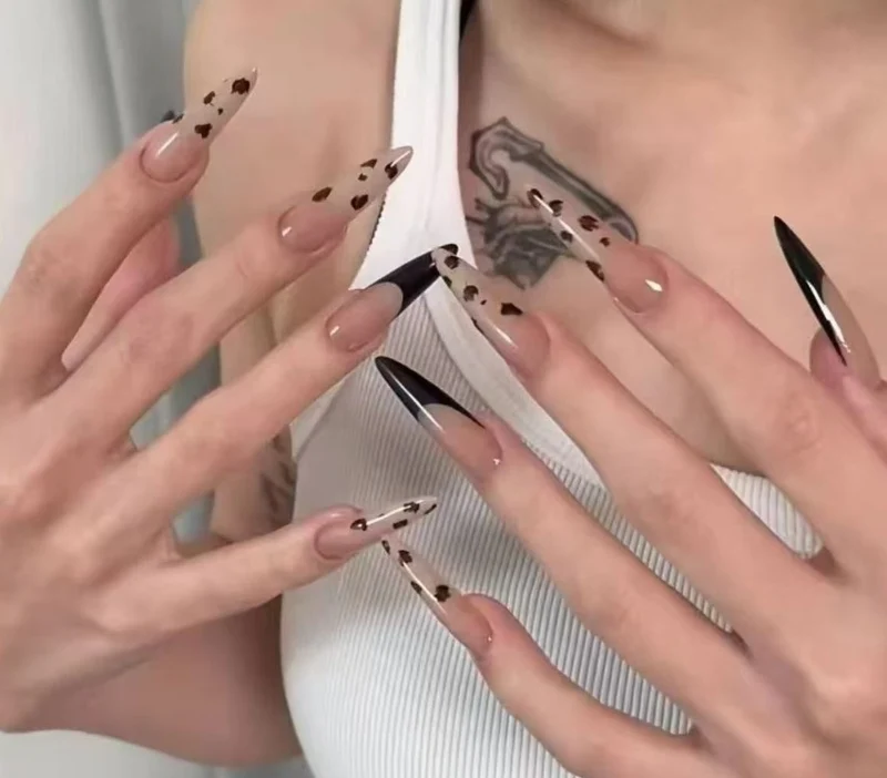 Luxus dekorative Nagelkunst Karnz
