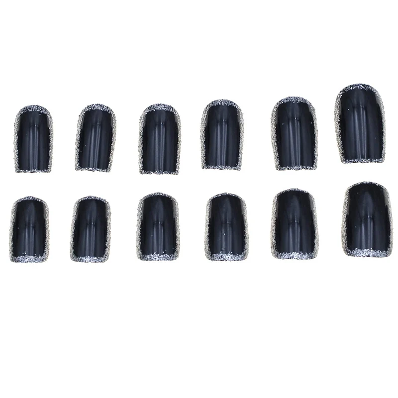 Luxuriöse elegante Nagelkunst Karnz