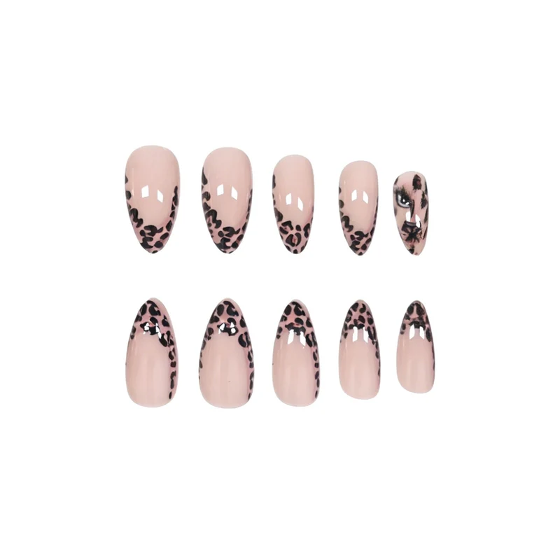 Leopardenmuster Stiletto Nagelkunst Karnz