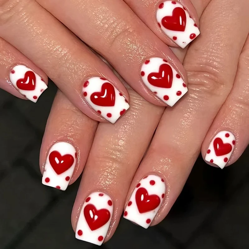 Herz-verzierte Gradient-Nagelkunst-Design Karnz