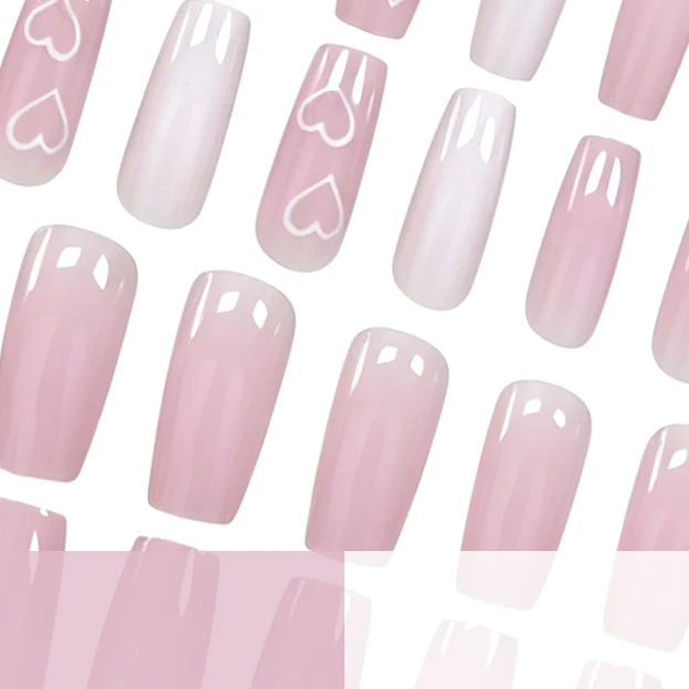 Herz-verzierte Acryl-Nagelkunstverlängerungen Karnz