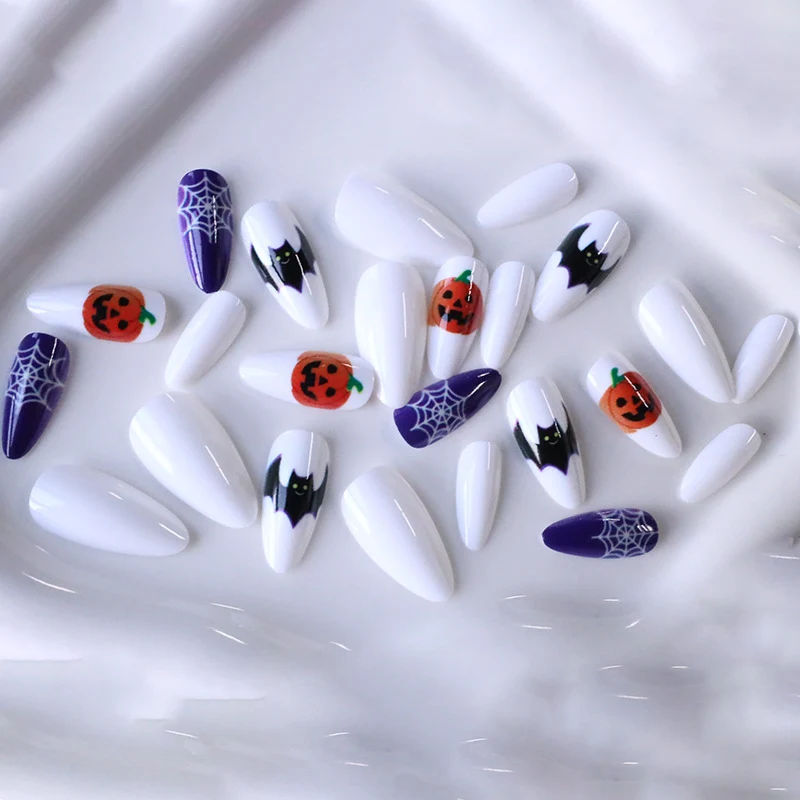 Halloween-Themen-Nagelkunst-Ergänzungen Karnz