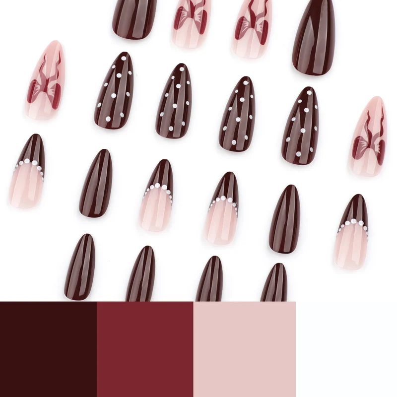 Elegant gestaltete Stiletto-Nägel mit kunstvollen Akzenten Karnz