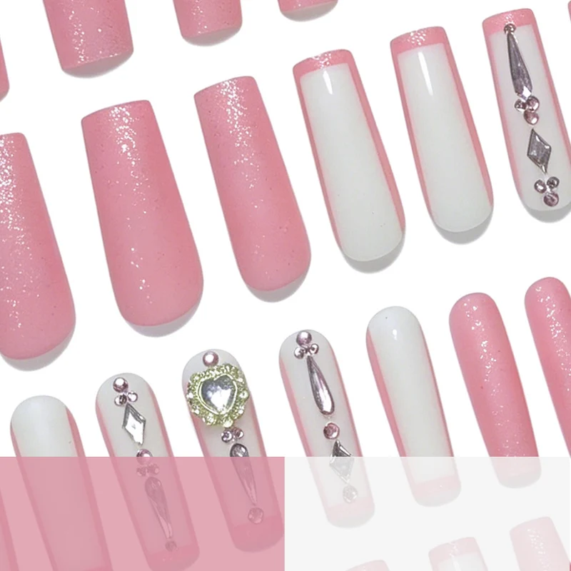 Glamouröses Nagelkunstdesign Karnz