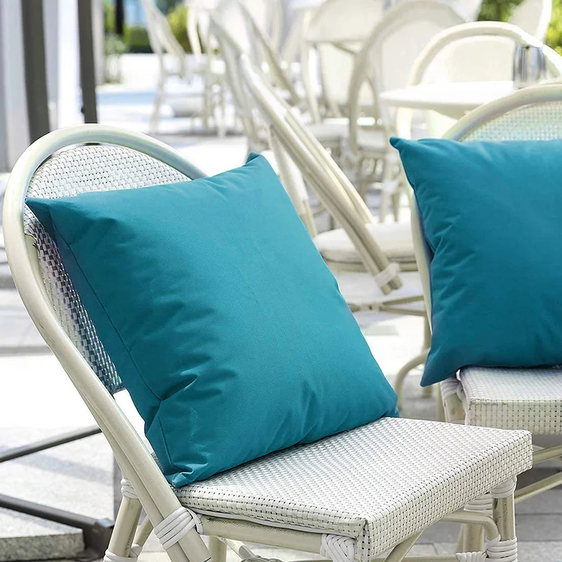 Quadratisches wasserabweisendes Outdoor-Patio-Wurfkissen mit verdecktem Reißverschluss