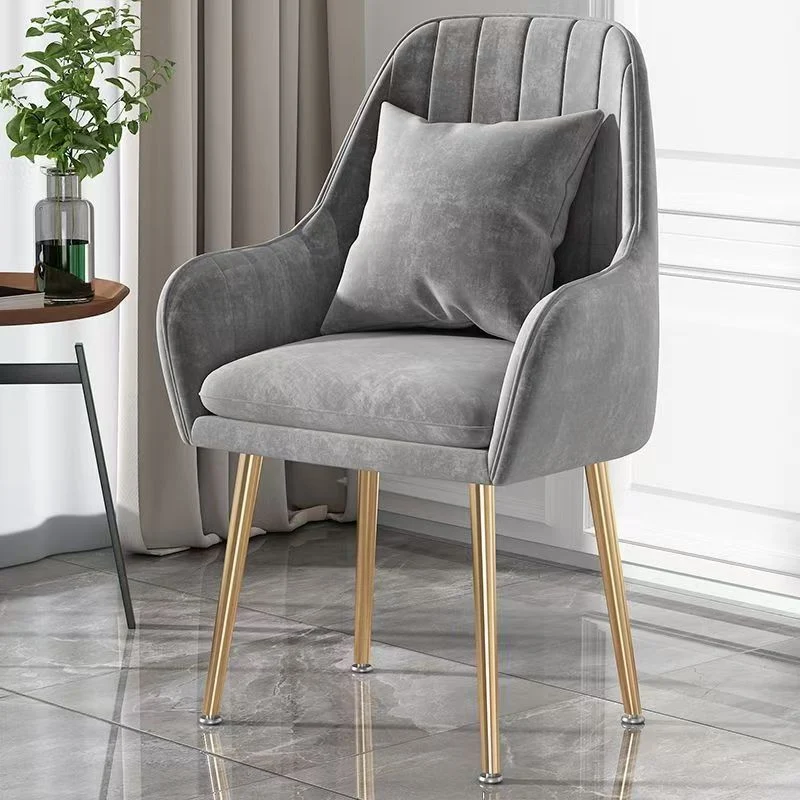 Barhocker mit Schale und hoher Rückenlehne
