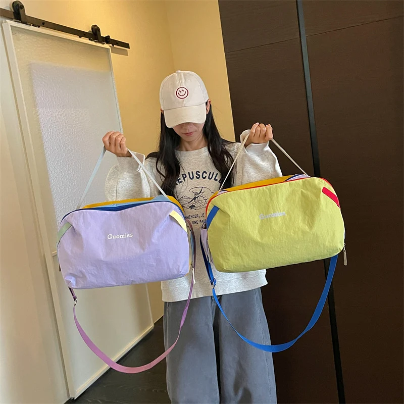 Vielseitige Reisetasche mit mehreren Fächern Karnz