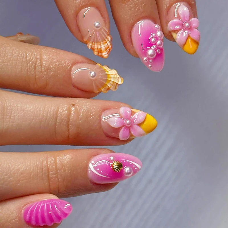Dekorativer floraler langer Press-On-Nagelset Karnz
