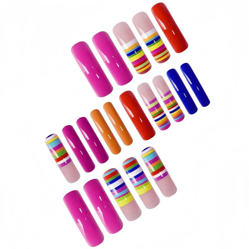 Stilvolle Acryl-Nagelerweiterungen Karnz