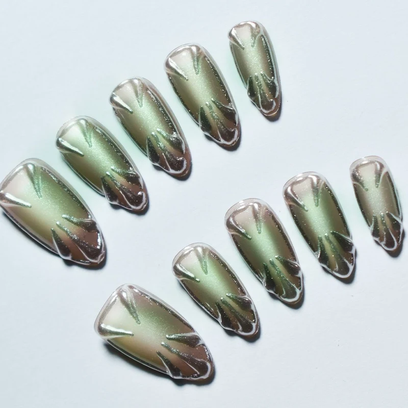 Metallic Künstlerische Nagel Verbesserungen Karnz