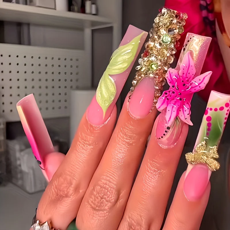Luxuriöses verziertes Press-On-Nagel-Set Karnz
