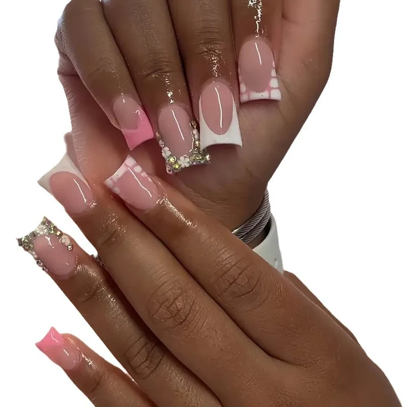 Glamouröse Stiletto-Nagelverlängerungen Karnz