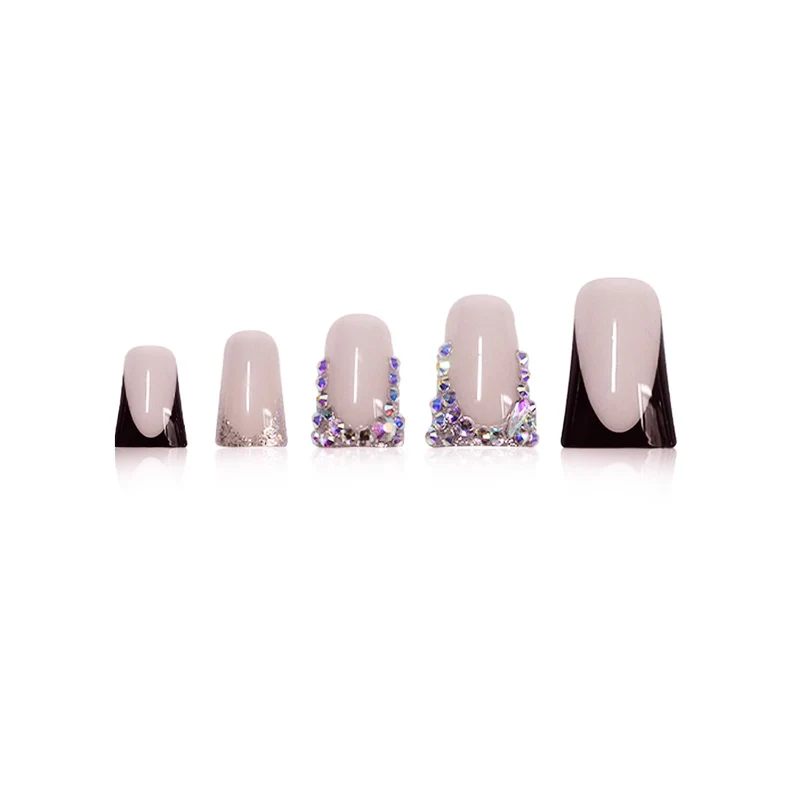 Glamouröse mit Schmucksteinen verzierte Nagelverzierungen Karnz