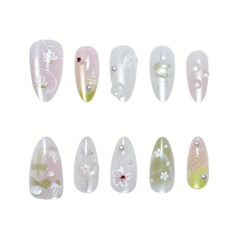 Blumige Künstliche Press-On Nagelset Karnz