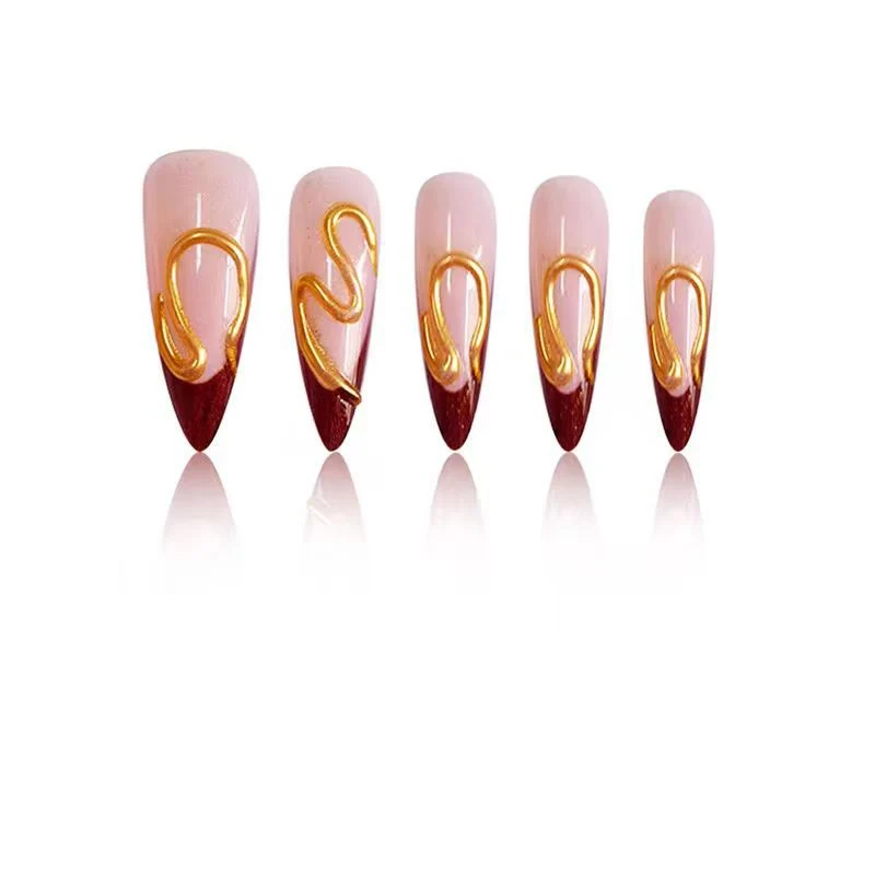 Elegante Sculpted Nagelverlängerungen Karnz