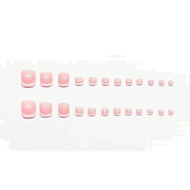 Elegantes French Tip Nagelkunst Set Karnz