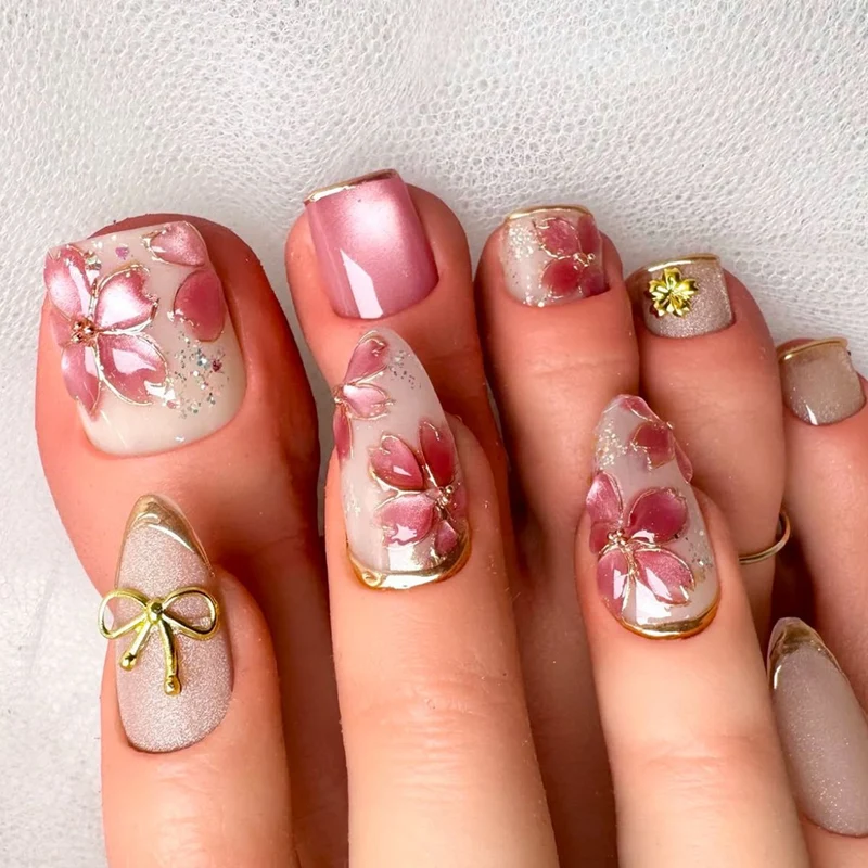 Elegantes florales Acryl-Nageldesign Karnz