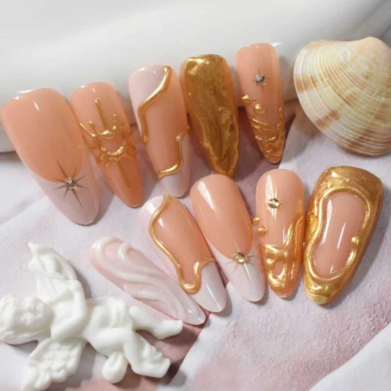 Elegante dekorative Nagelverstärkungen Karnz
