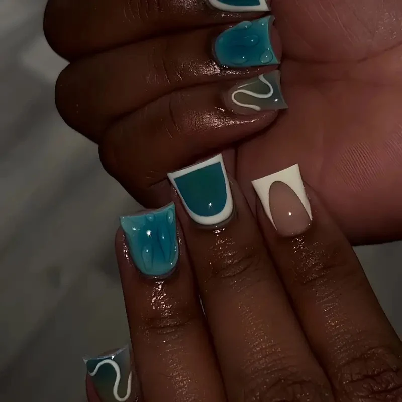 Dekorative Gel-Nagelveränderungen Karnz