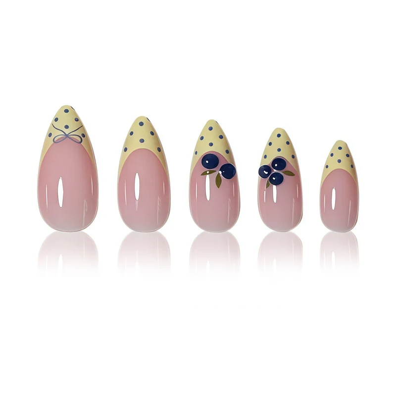 Dekorative florale spitze Nagelspitzen Karnz