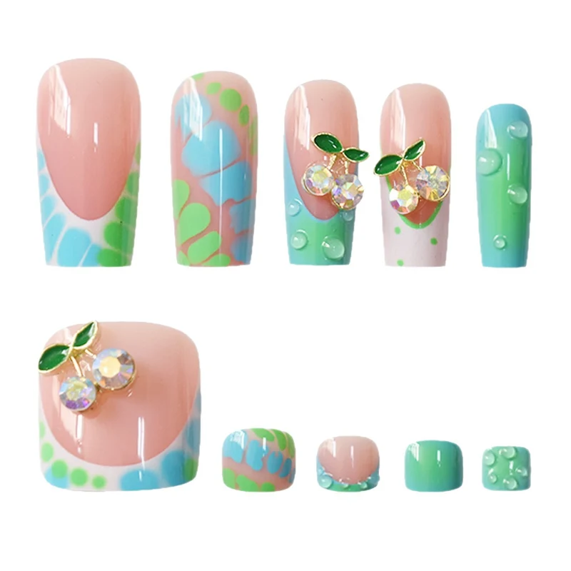 Dekoratives Blumen-Nagelkunst-Set Karnz