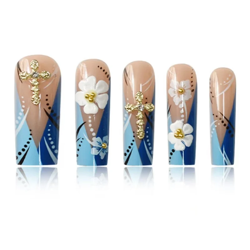Dekorative florale Nagelkunstverlängerungen Karnz
