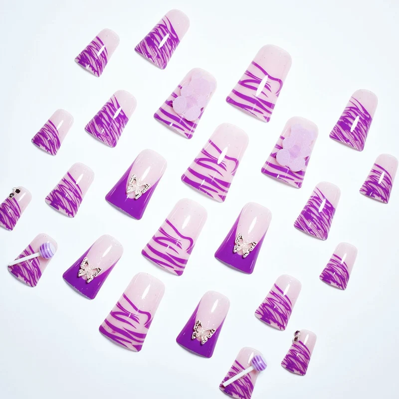 Kreatives Schmetterlings- und Süßigkeiten-inspiriertes Nagelset Karnz