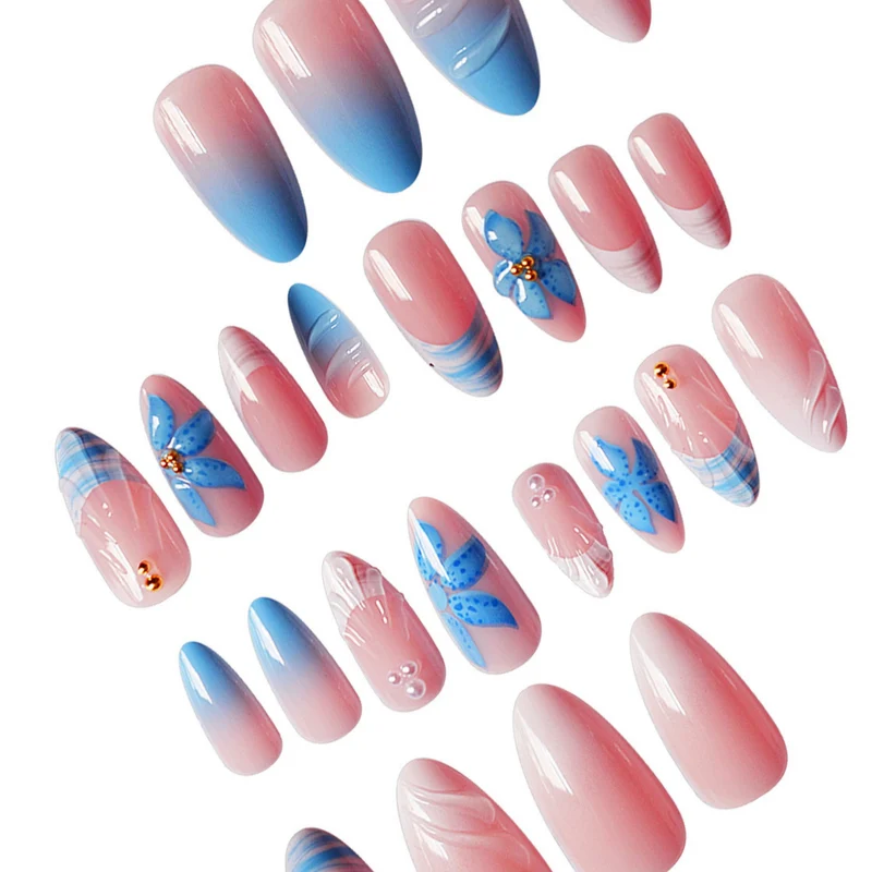 Künstlerische Muschel-inspirierte Acryl-Nagelverlängerungen Karnz