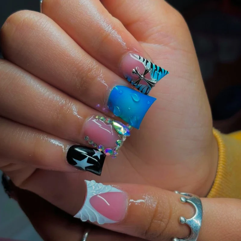 Artistic Nail Design Set Karnz