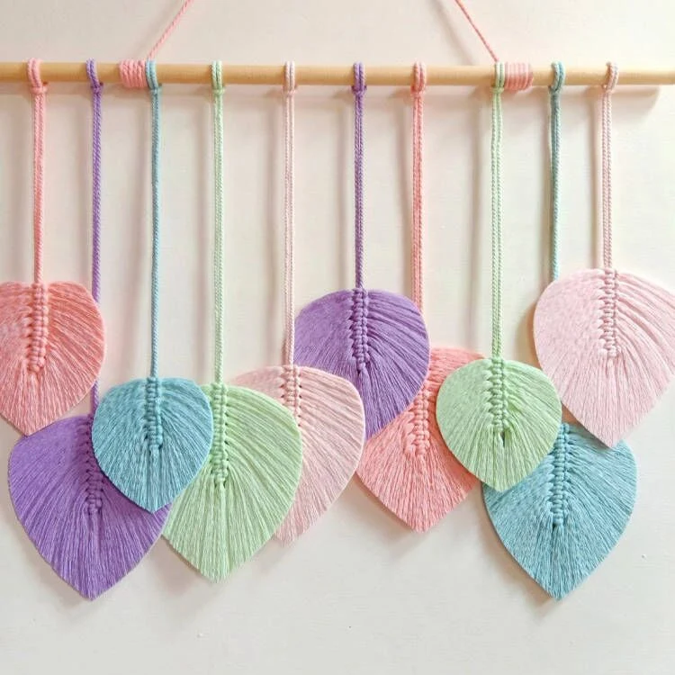 Woven Heart Wandbehang Karnz