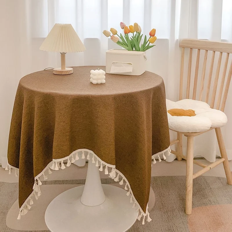 Runde strukturierte Tischdecke mit Quastenbesatz und Leinen-ähnlichem Drapierfinish