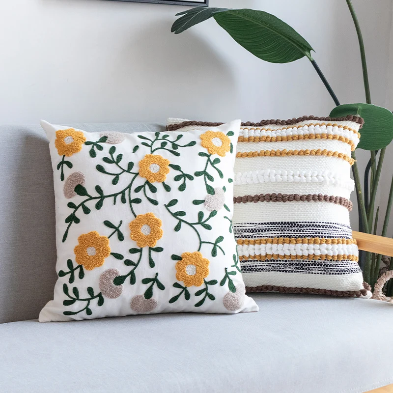 Rechteckiges dekoratives Lumbarkissen mit typografischem Jacquard-Muster Karnz