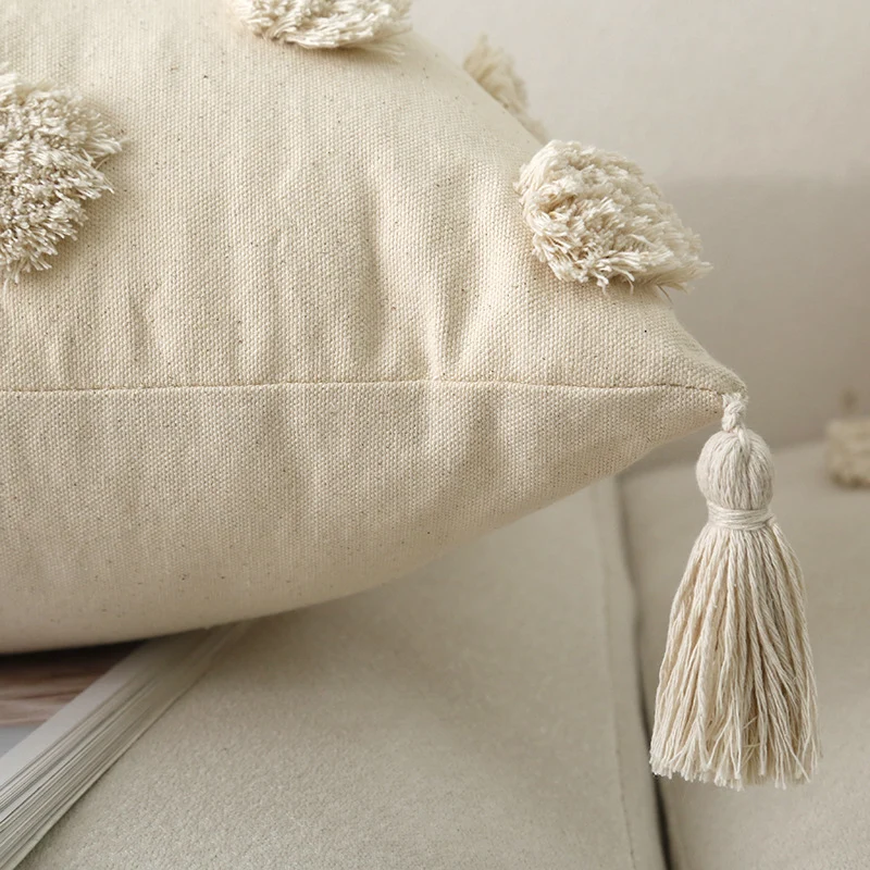 Dekoratives Boho-Puschelkissen mit strukturiertem Diamant-Tufting