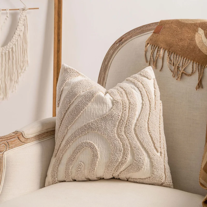 Bohemian Loop-Tufted Lendenkissenbezug mit geschwungener Applikationstextur
