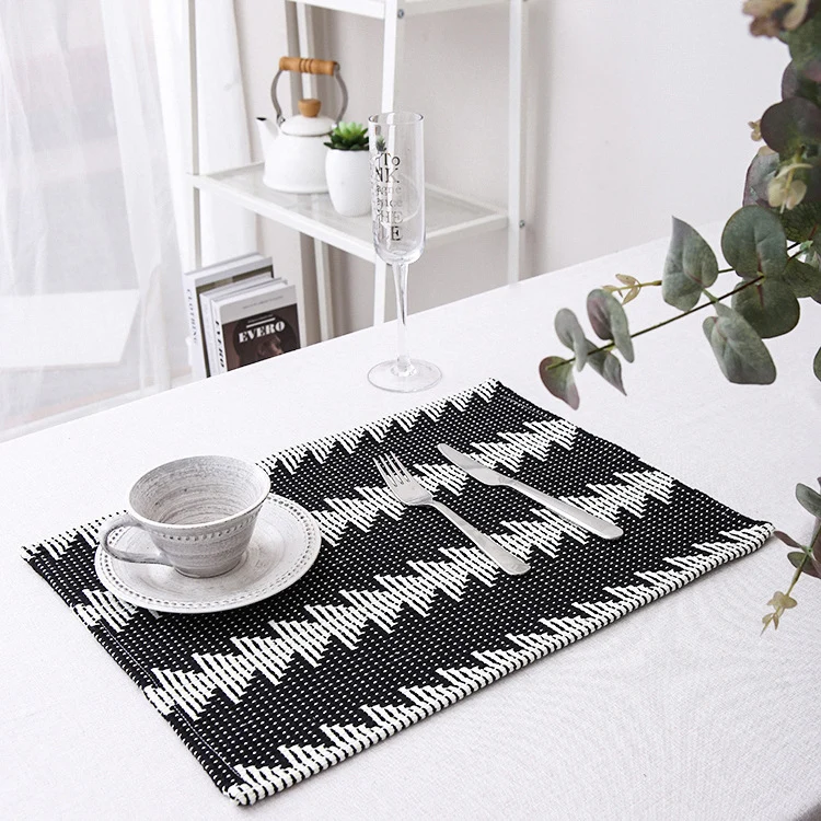 Gewebte Tischsets im Kilim-Stil aus Baumwollmix, rutschfeste Tischunterlage Karnz