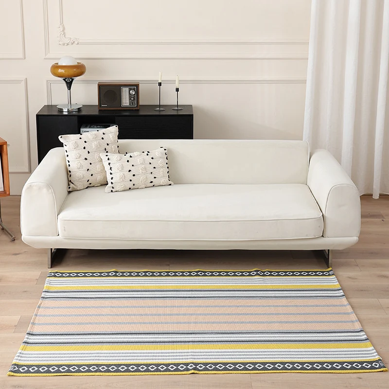 Gestreifter Flachgewebter Baumwoll-Teppich im Kilim-Stil Karnz