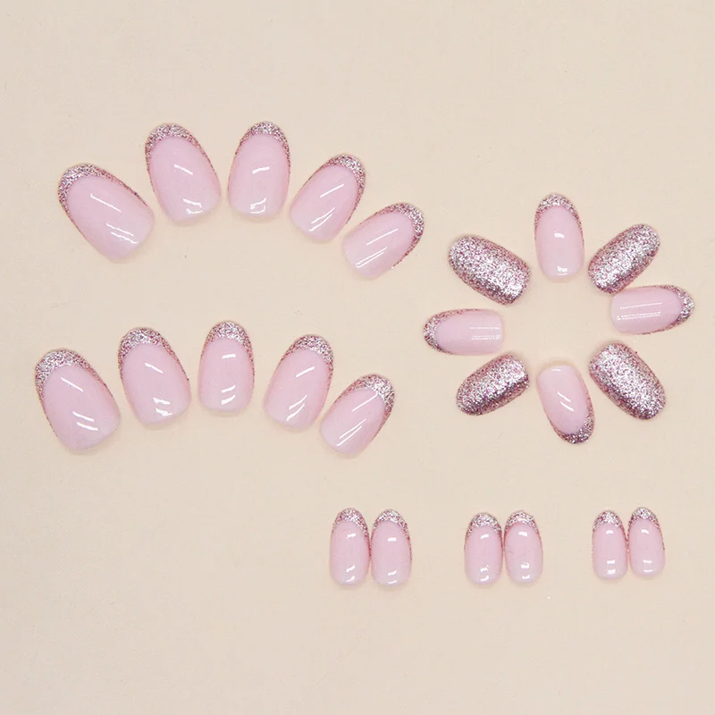 Glamouröse Glitzer-Nagelverzierungen Karnz